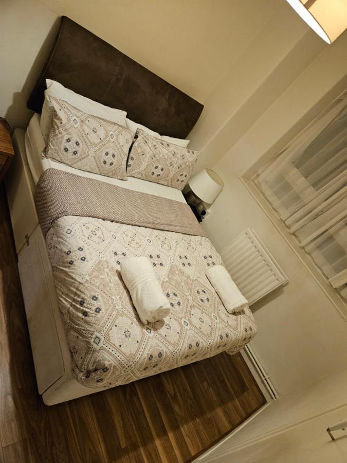Flat In Camden Town Apartment ลอนดอน ภายนอก รูปภาพ