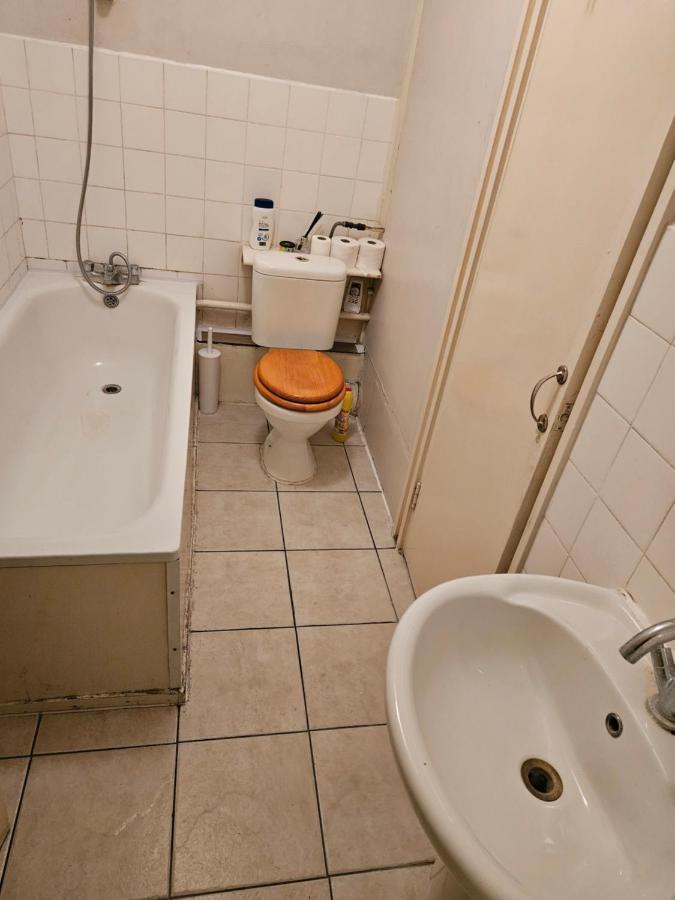 Flat In Camden Town Apartment ลอนดอน ภายนอก รูปภาพ
